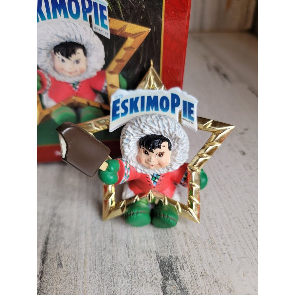 Carlton Cards Eskimo Pie North pole treat ornament Xmas